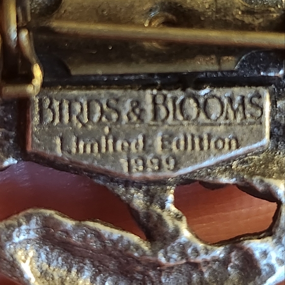 Vintage 1999 Birds and Bloom Limited Edition Pewter Pin - Picture 3 of 5
